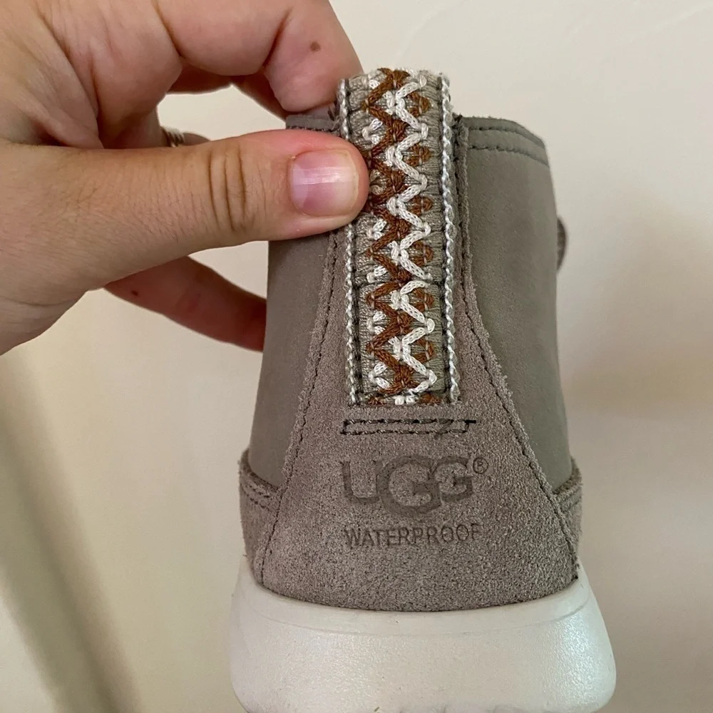 Ugg Mens Freamon Waterproof Chukka Boot Size 9 Taupe Tan Gray WP Antilope Shoes